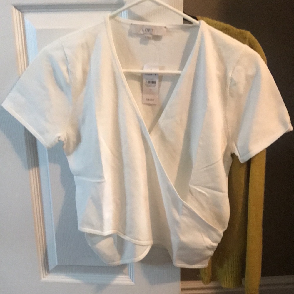 Brand new medium Loft white knit crop top